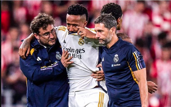 更凸显了球 更凸显了球