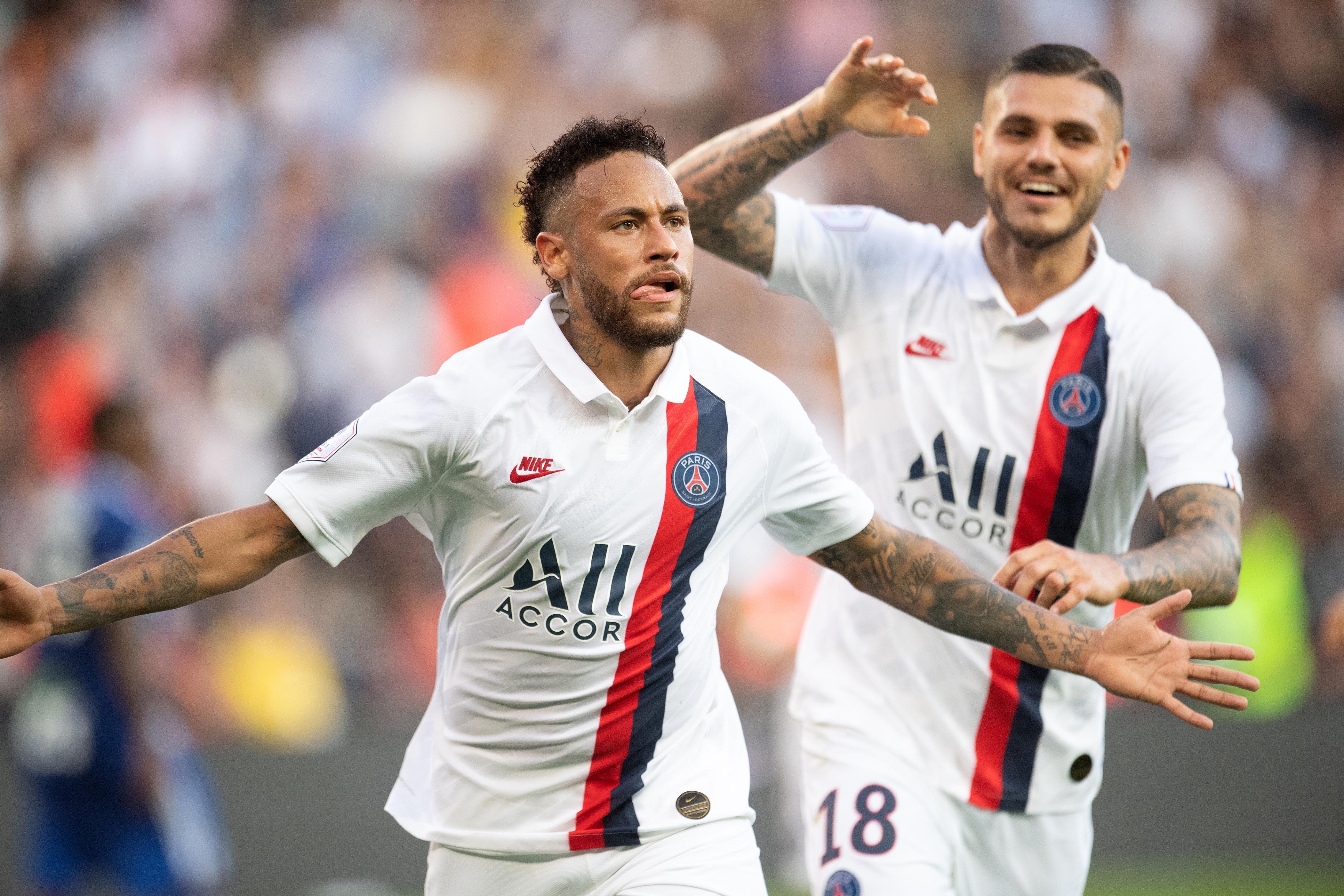 球员受伤而 球员受伤而