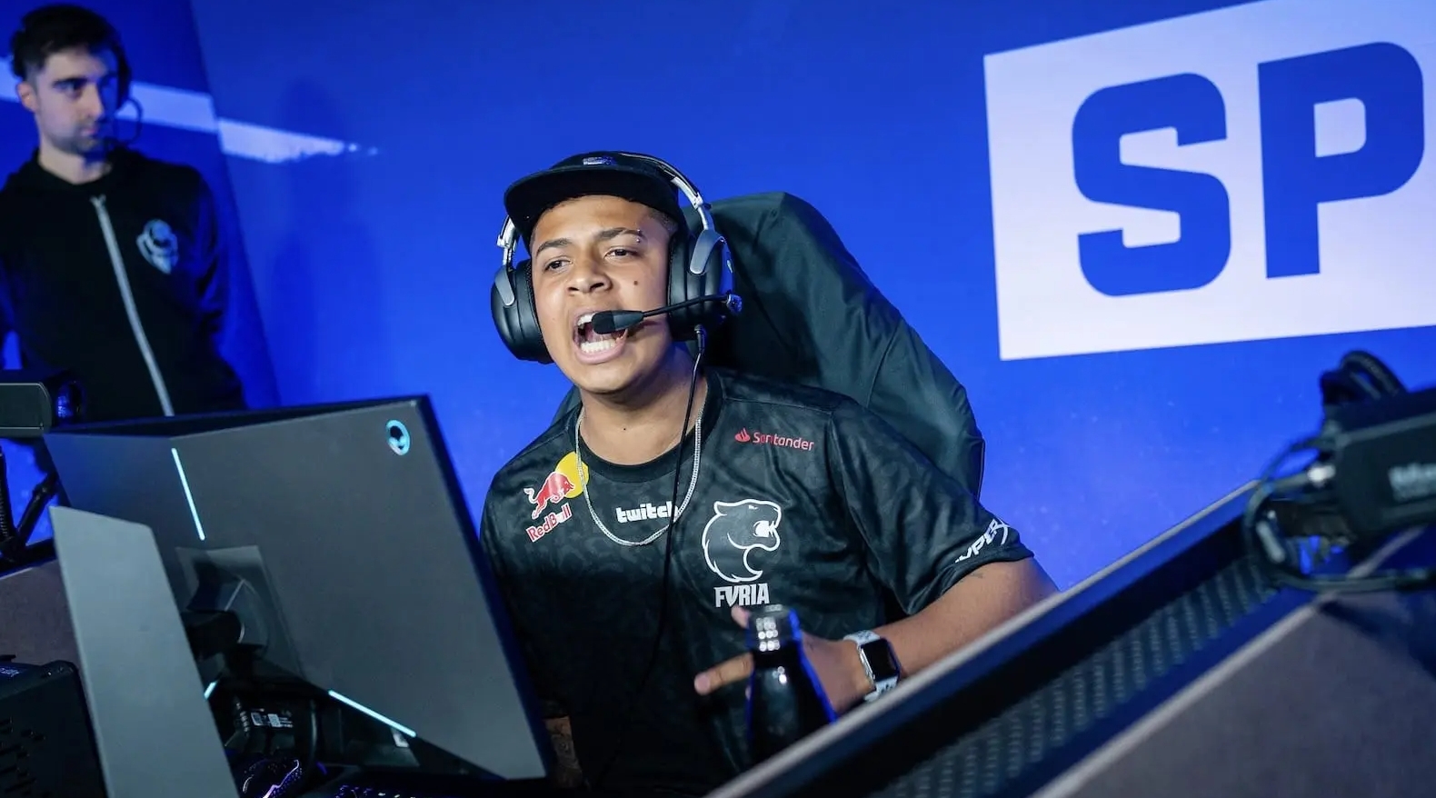 中卫横移与 中卫横移与